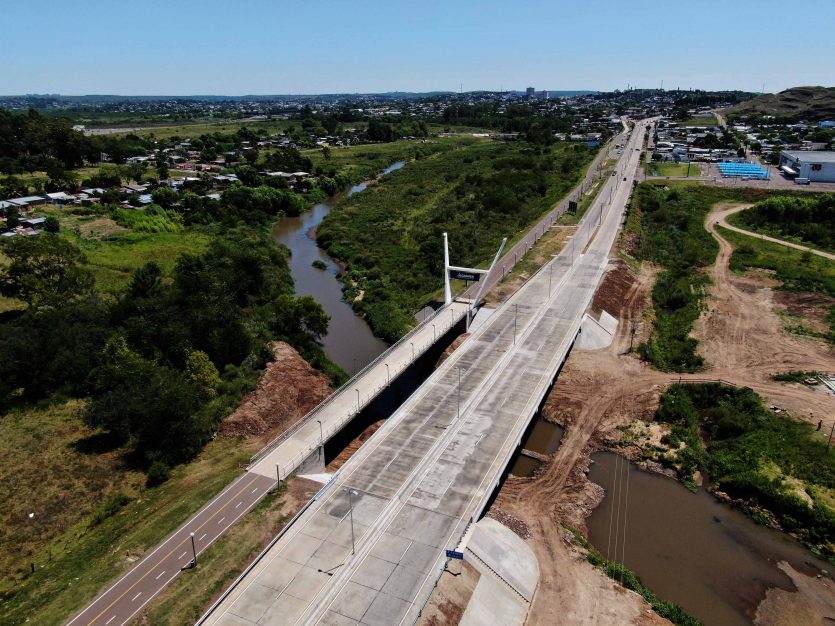 Se inauguró la obra del puente sobre el Arroyo Cuñapirú en Paso de