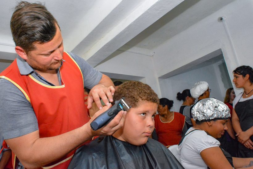 corte de cabello solidario